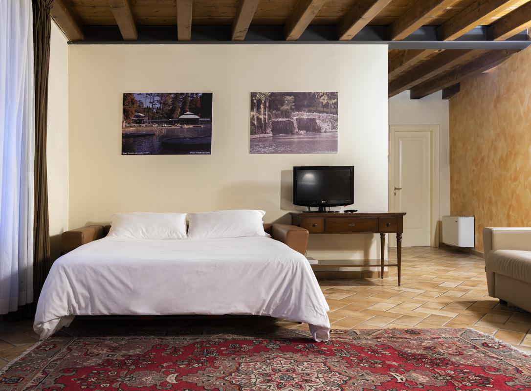    Residenza villa dei cedri: camera da letto