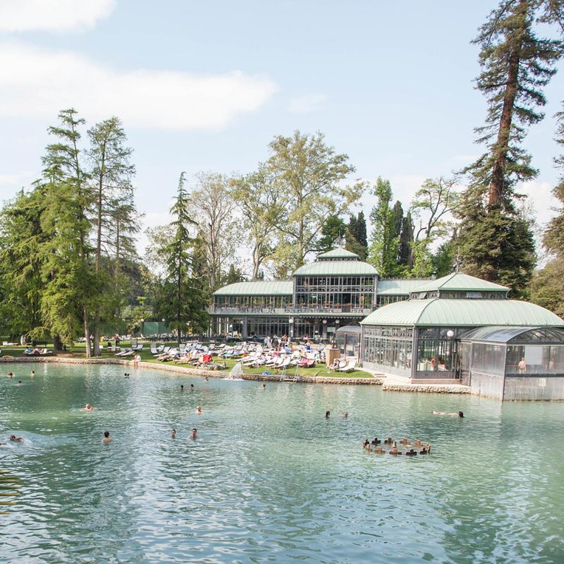  Il giardino d'inverno visto dal lago termale